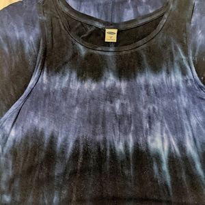 Lot of 4 Old Navy Luxe Medium tanks